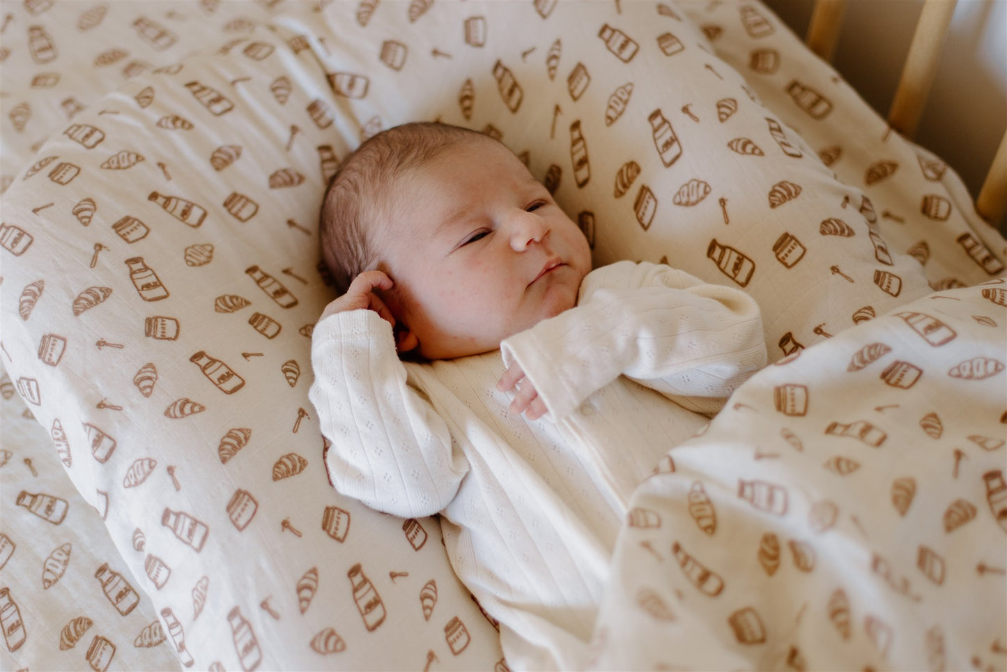 Fitted Bassinet Sheet | Milk and Honey