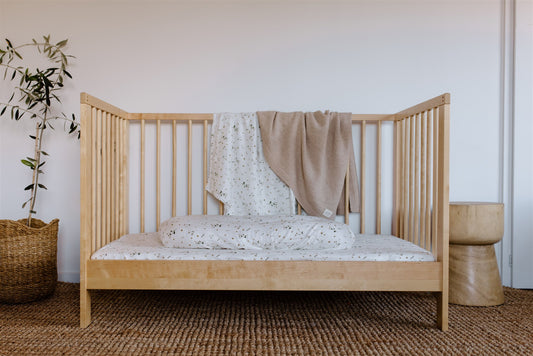 Fitted Cot Sheet | Daisy