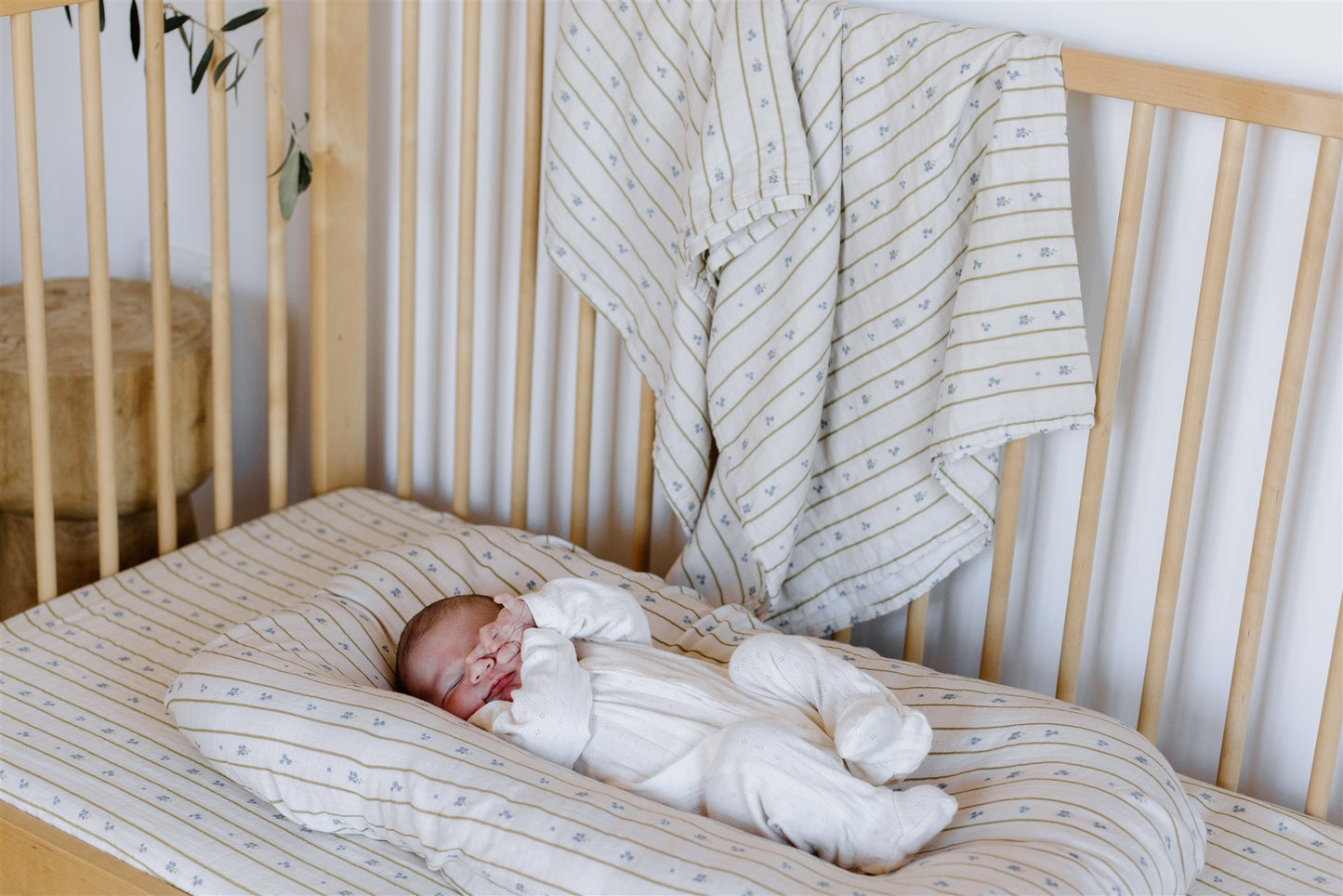 Fitted Bassinet Sheet | Forget Me Not