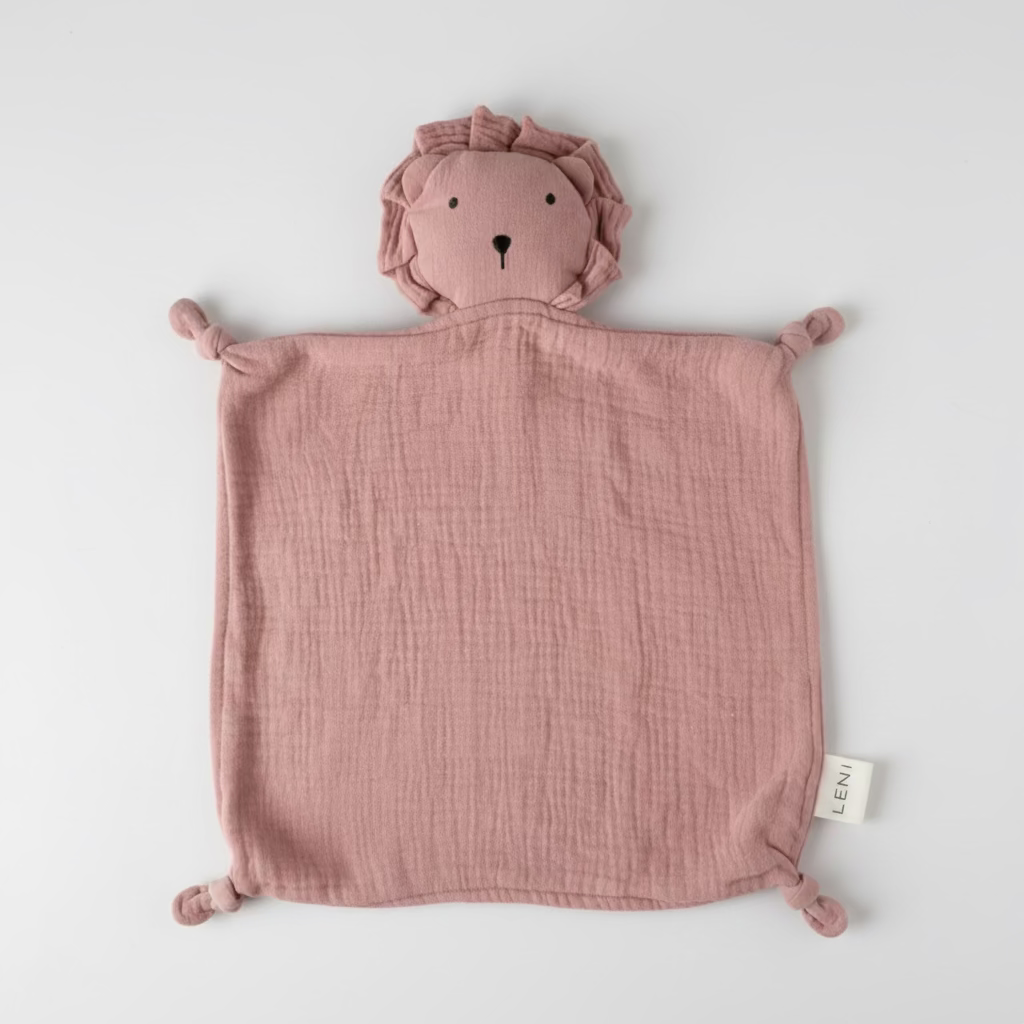Muslin lion comforter in blush coloured muslin